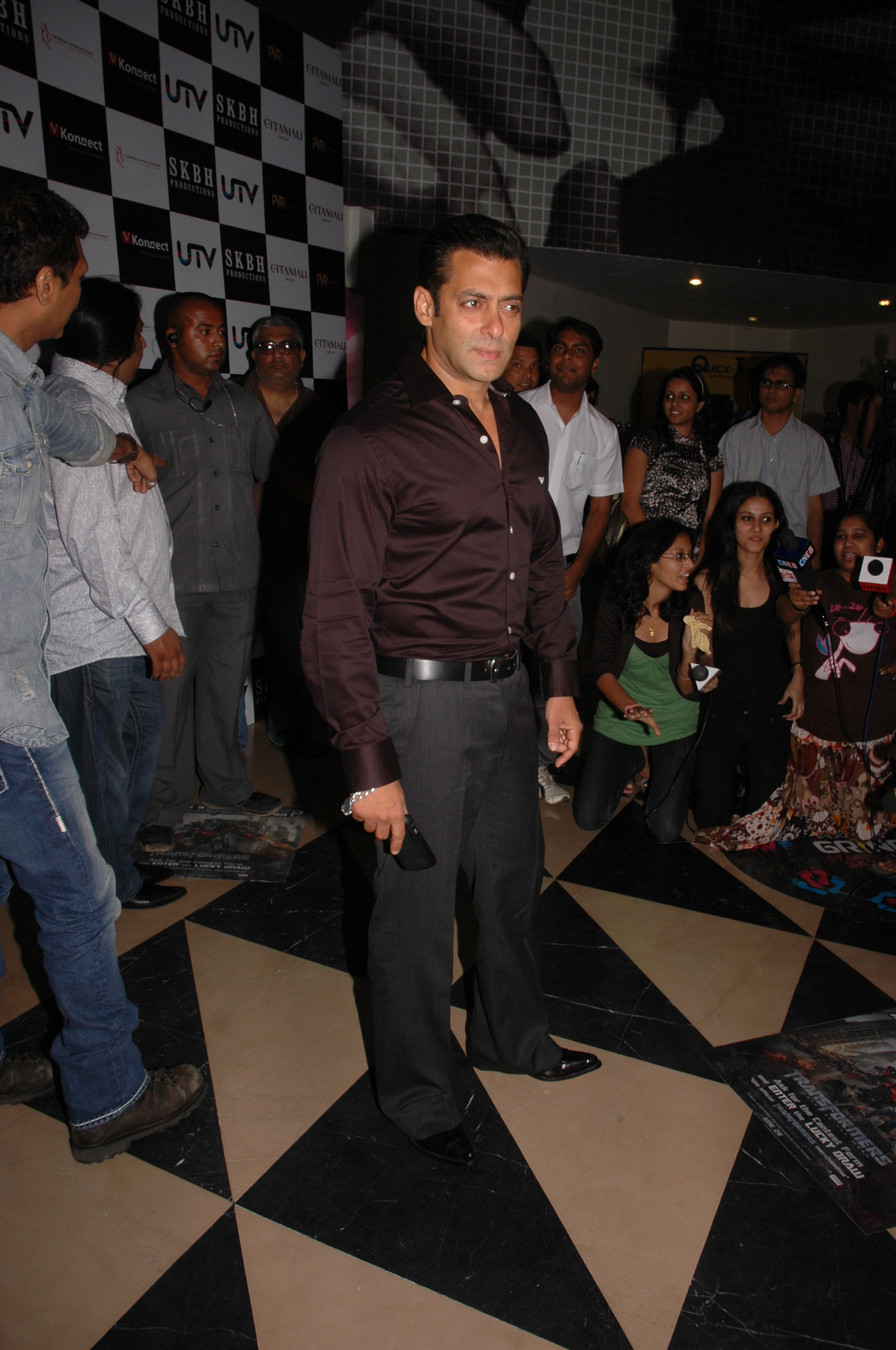 Salman Khan - Salman Khan hosts Chillar Party premiere | Picture 44857